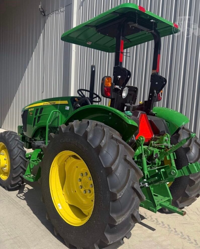
								Tractor Agrícola John Deere 5075E 2022 | NUEVO lleno									