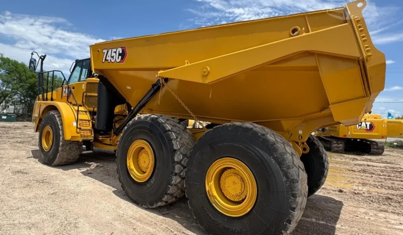 
								CAMIÓN ARTICULADO 745C 2016 | SEMINUEVO lleno									