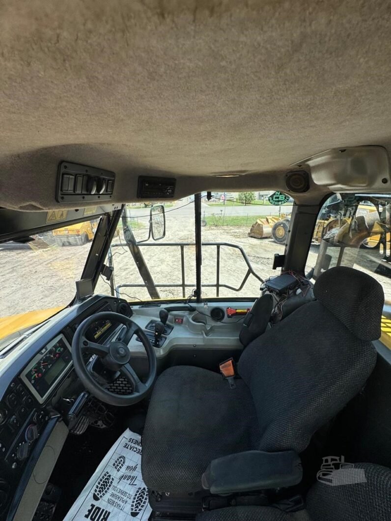 
								CAMIÓN ARTICULADO 745C 2016 | SEMINUEVO lleno									