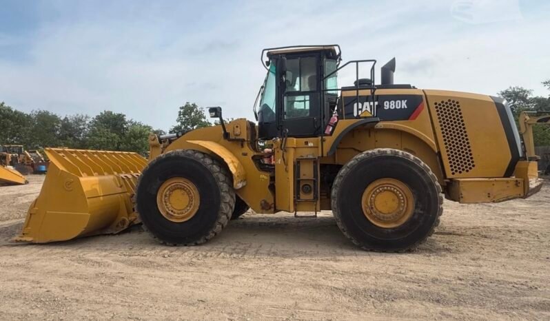 
								Cargador Frontal Caterpillar 980K 2013 lleno									